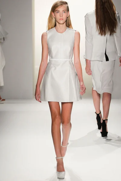 Look 17